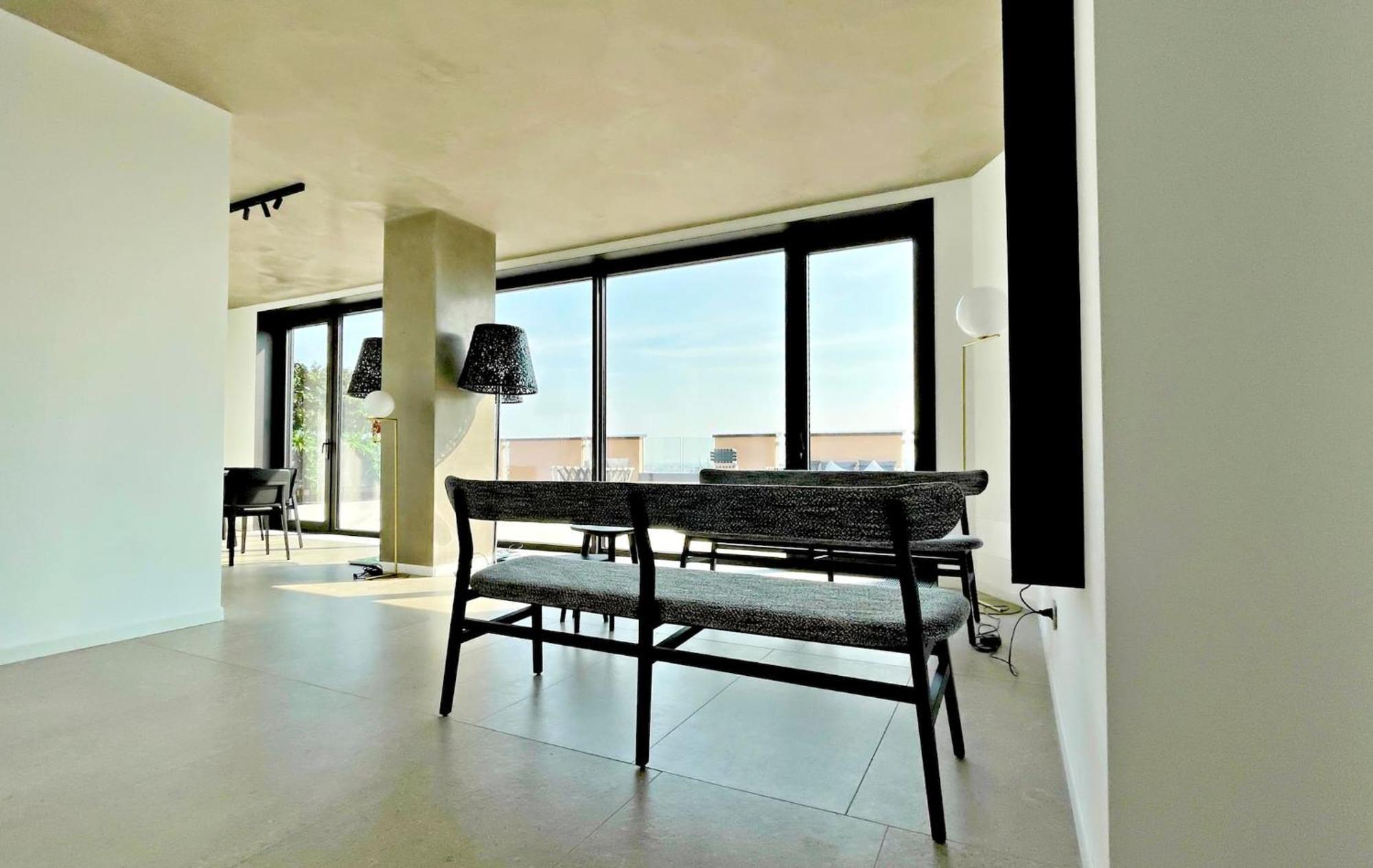 San Babila Central Tower With Panoramic Terrace Overlooking Duomo By Rentopolis Milão Exterior foto