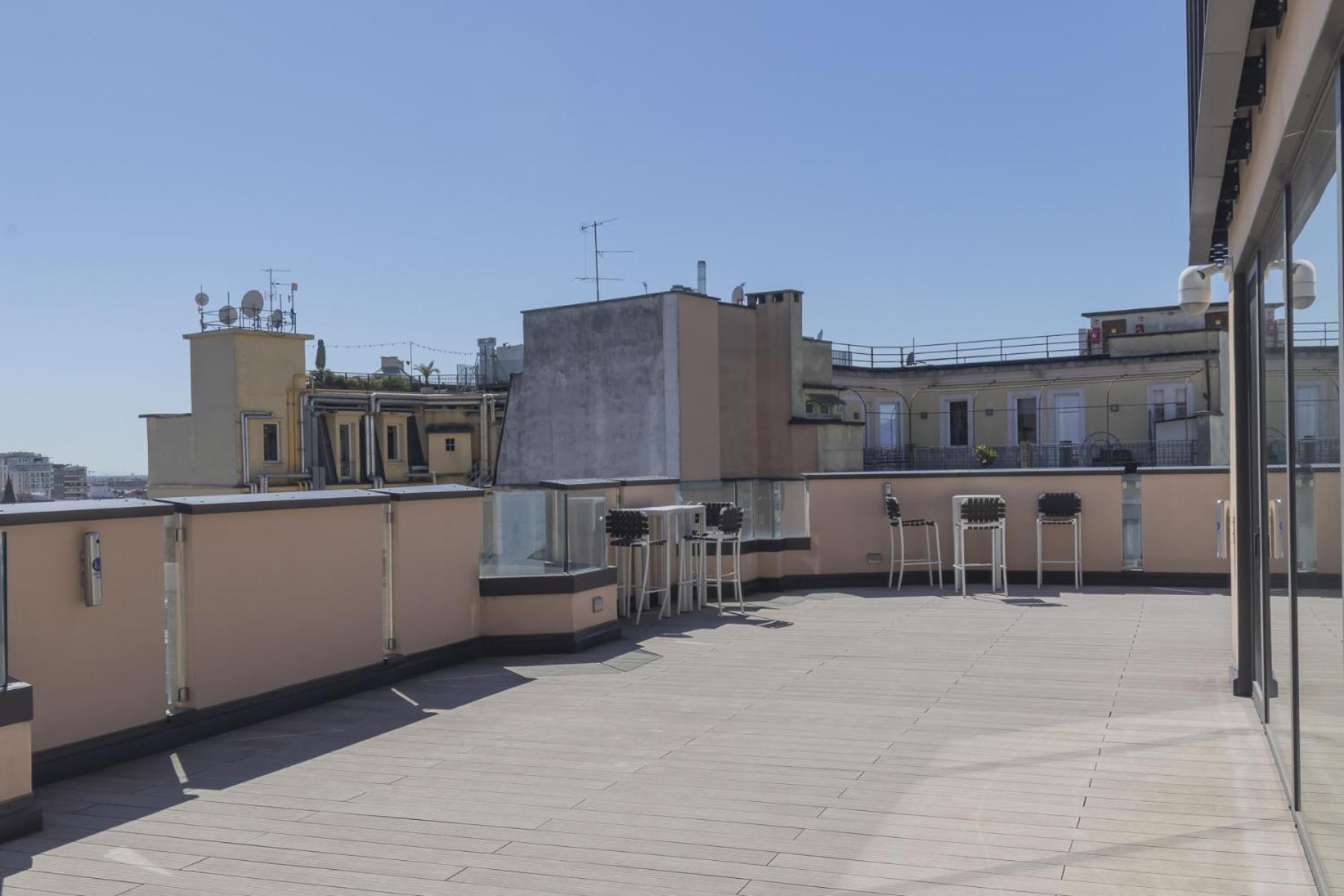 San Babila Central Tower With Panoramic Terrace Overlooking Duomo By Rentopolis Milão Exterior foto